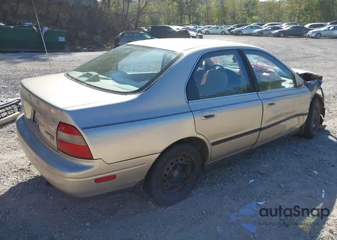 1995 Honda Accord Lx/Ex z USA, uszkodzony, nr VIN 1HGCD5535SA102488